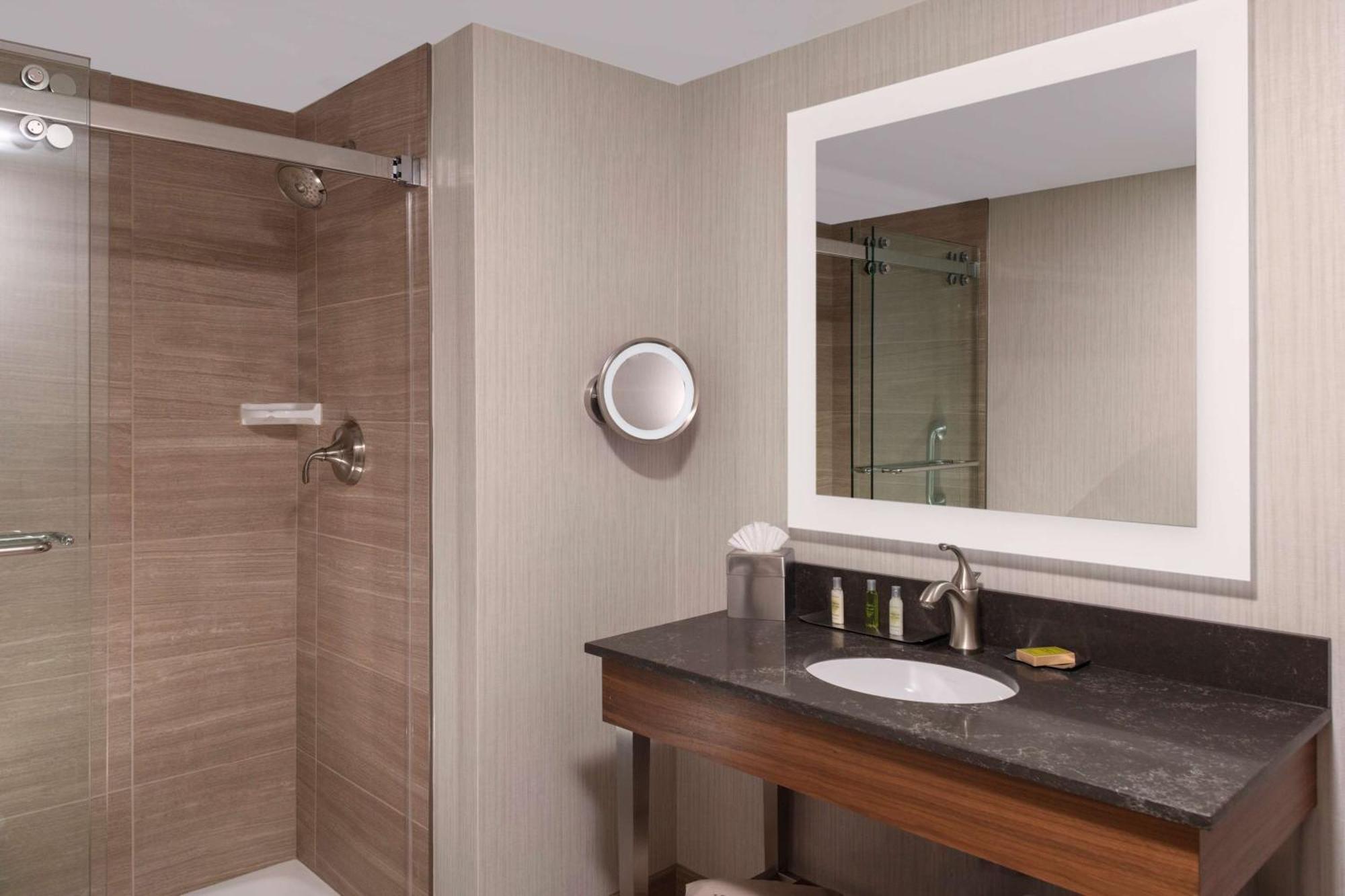 ดับเบิลทรี บาย ฮิลตัน เบอร์ลิงตัน เวอร์มอนต์ Hotel ภายนอก รูปภาพ